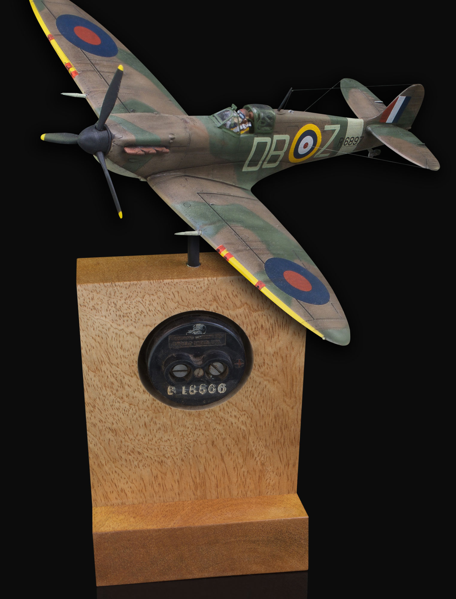 SUPERMARINE SPITFIRE 5A/1633 AIR MINISTRY & CROWN 1942 ISSUED AMMETER